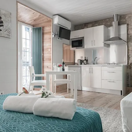 My Bairro Alto Apartman *